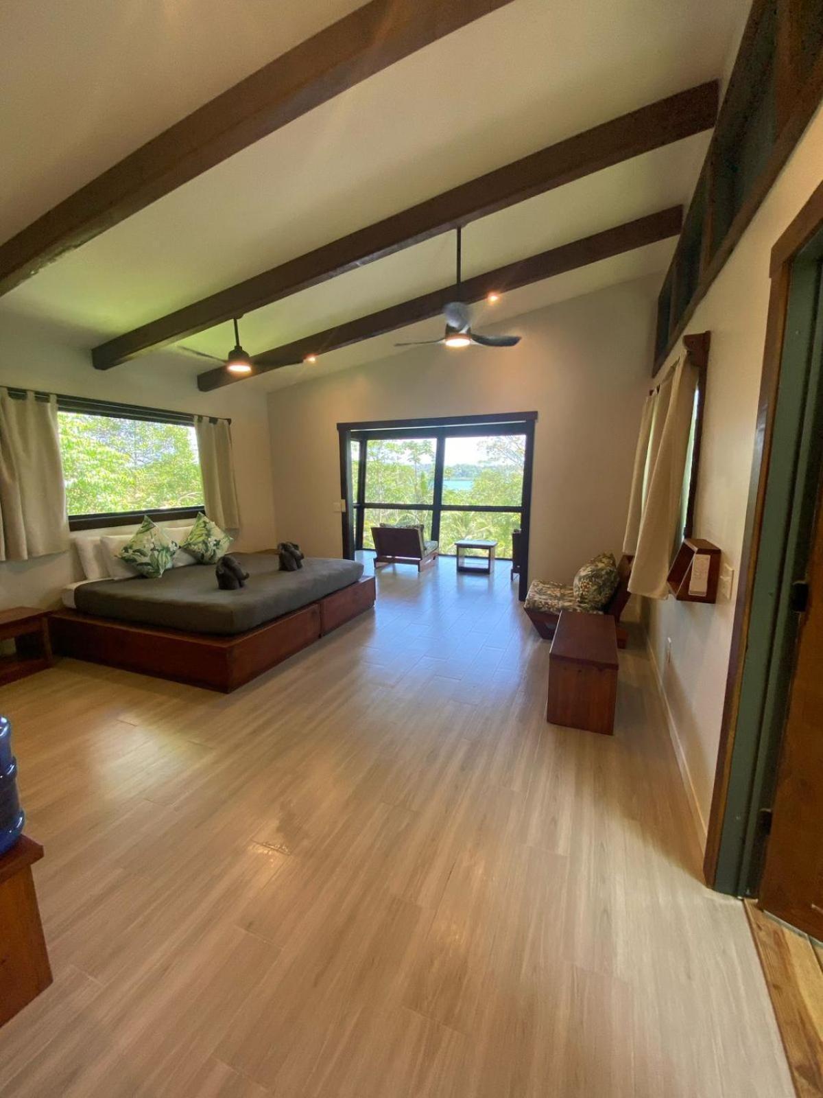 Roam Yoga & Wellness Lodge Bocas Town Bagian luar foto